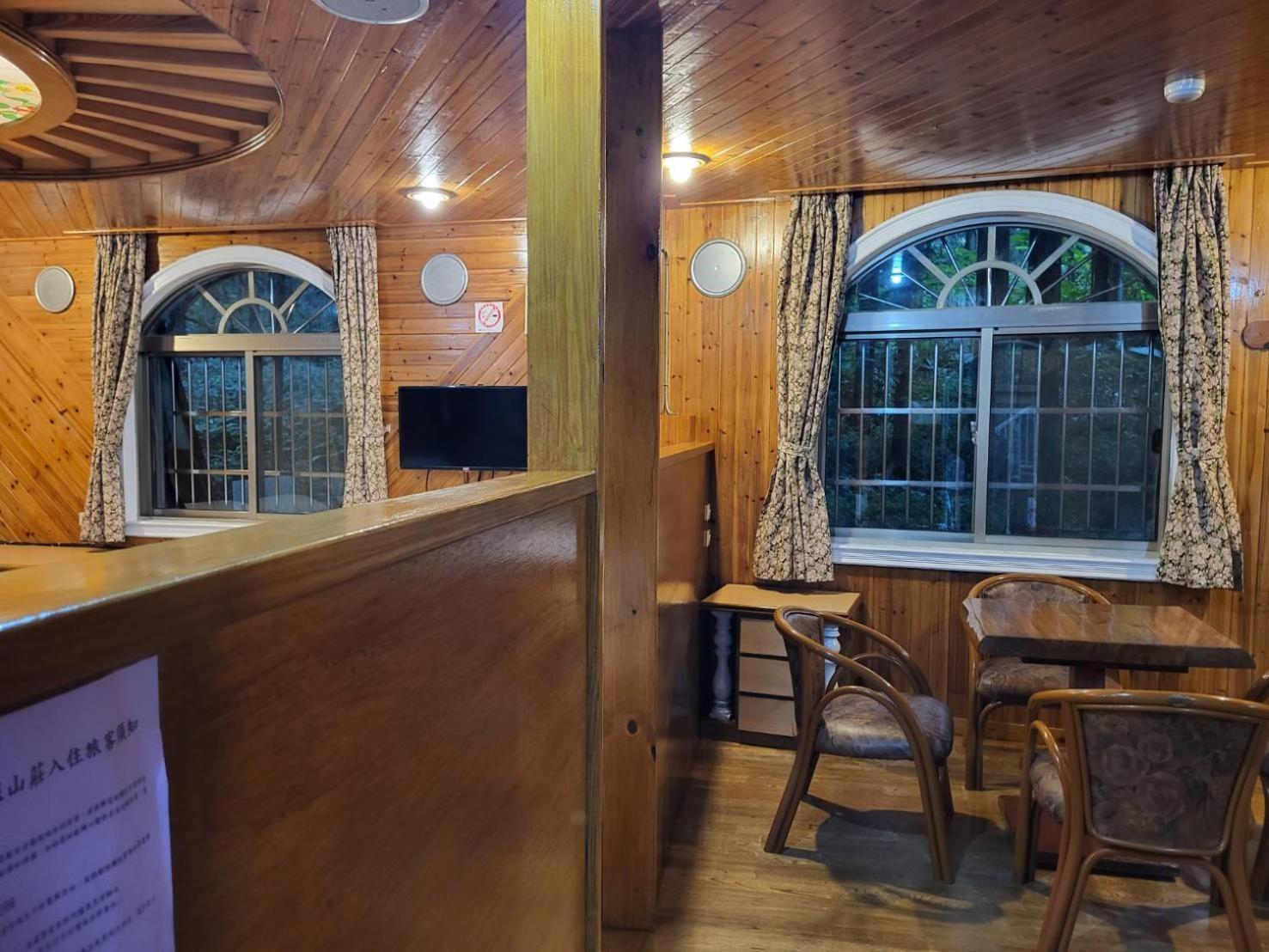 Gemlu Villa Lugu Dış mekan fotoğraf