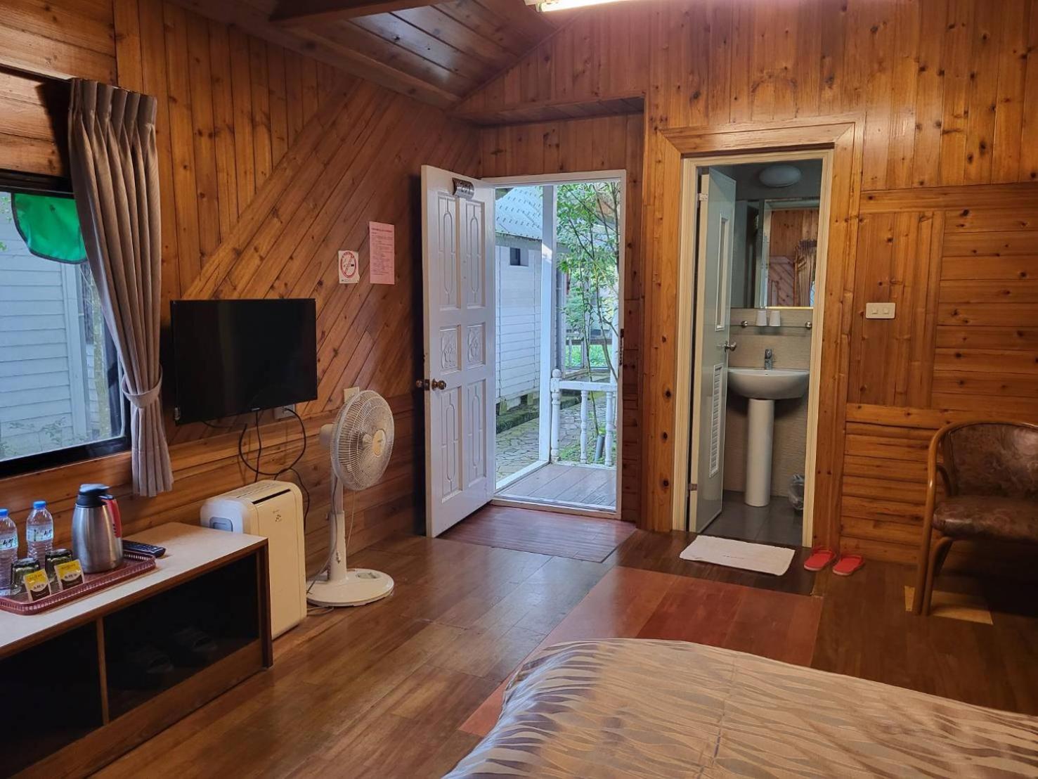 Gemlu Villa Lugu Dış mekan fotoğraf