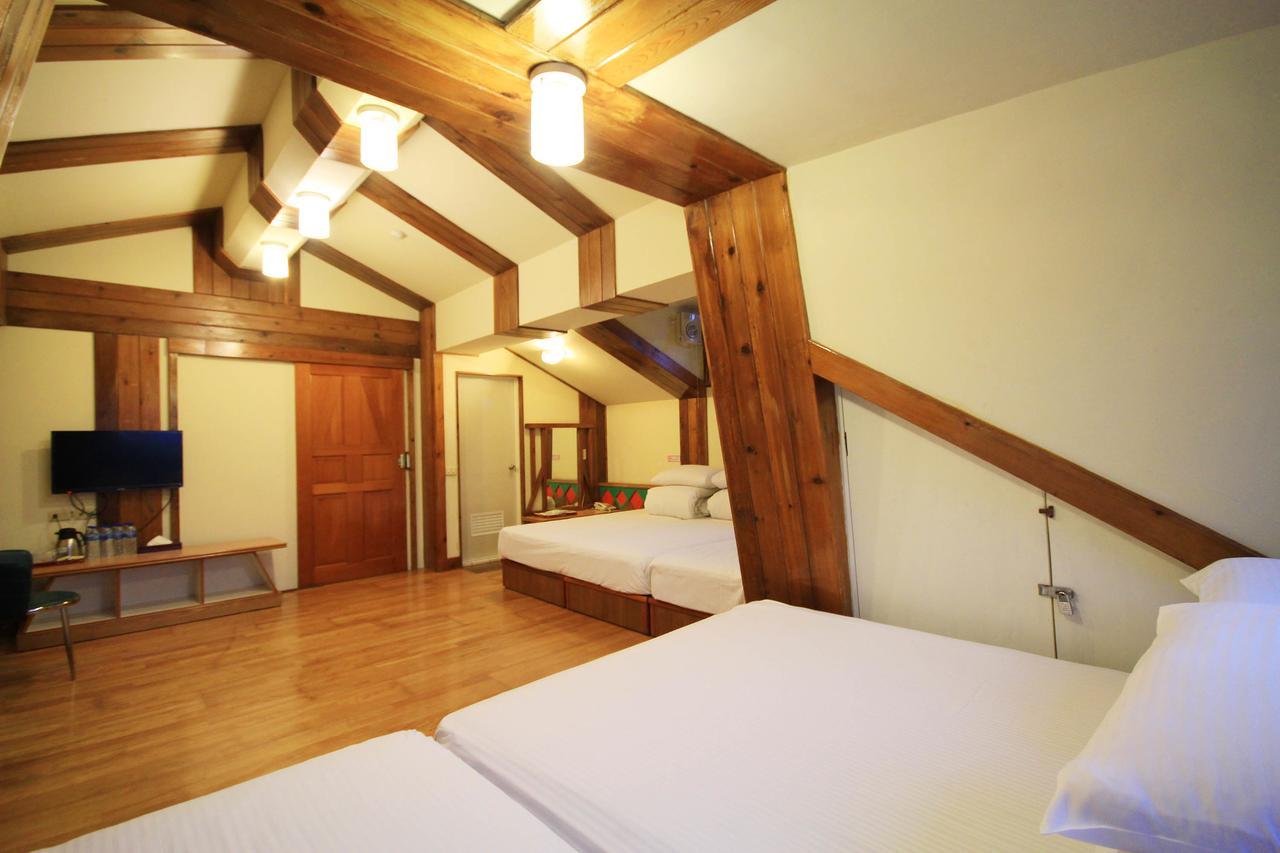 Gemlu Villa Lugu Dış mekan fotoğraf